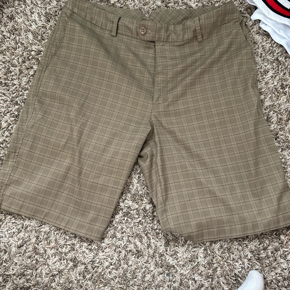 Under Armour Tan Flat Front Shorts Classic Style